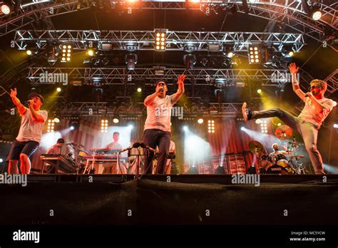 Il concerto di Fettes: un tuffo nel pop tedesco con una spolverata di rock!